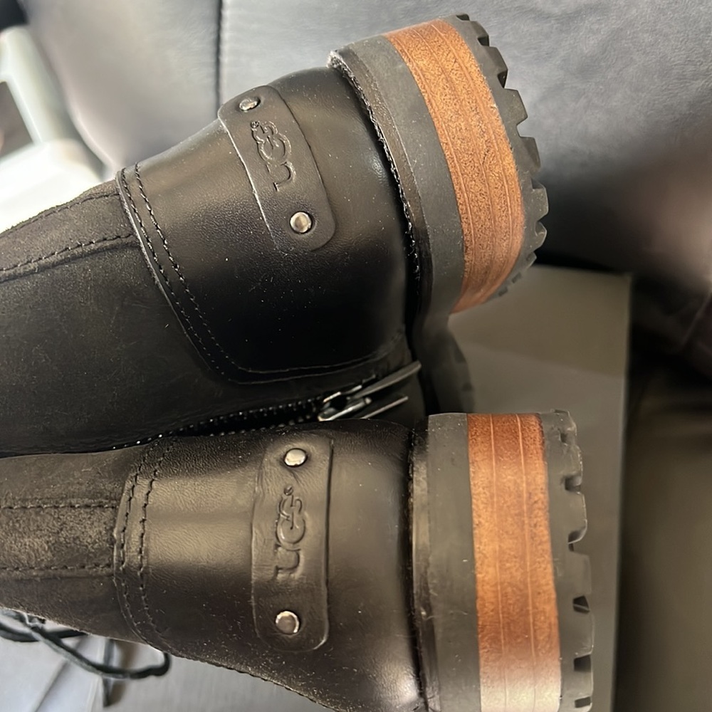 Ugg 🥾 - Picture 7 of 10